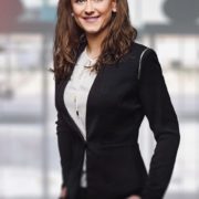 Ofis Giyiminde Dikkat Edilmesi Gerekenler Nelerdir? Kadınlar Ofiste Nasıl Giyinir, Erkekler İş Yerinde Nasıl Giyinir?